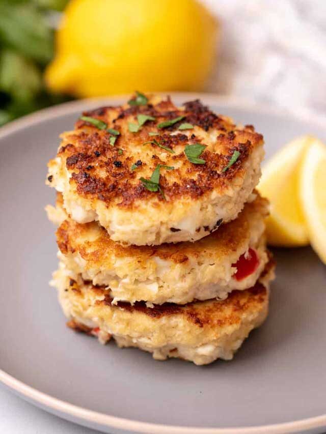 Crispy Delights: Try Our Easy Crab Cake Recipe Today!
