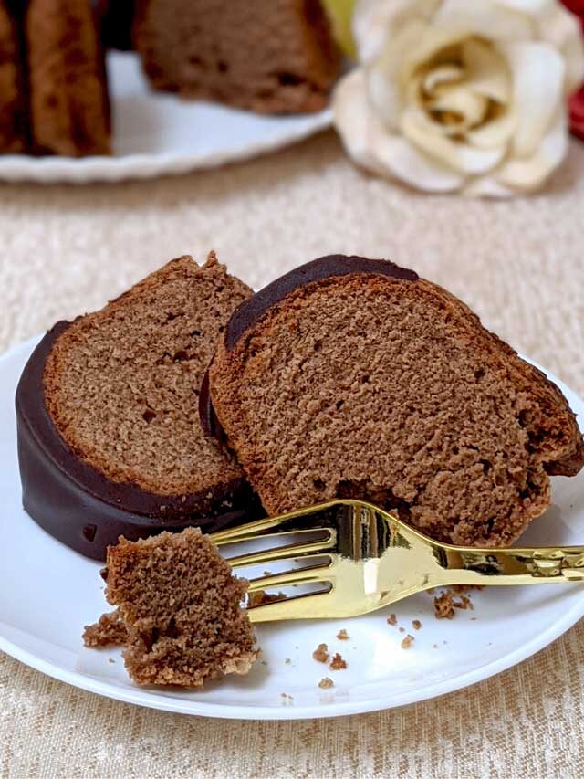 Enjoyable Hazelnut Bundt Cake